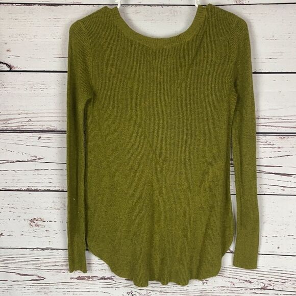 AMERICAN Eagle Outfitters Green Sweater - Picture 2 of 3